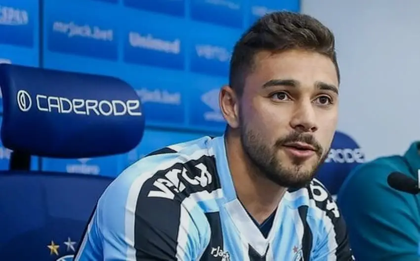O Desempenho Contestado de João Pedro Galvão no Grêmio