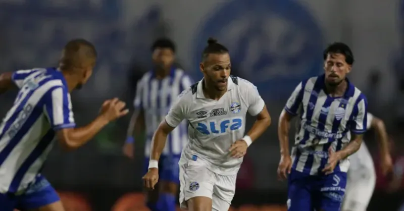 CSA x Grêmio: Gabriel Vieira Assume, Desfalque e Estratégias