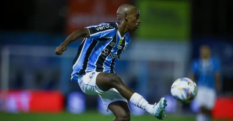 Gabriel Mec: Recuperação e Retorno ao Grêmio - Joia da Base Tricolor em Destaque