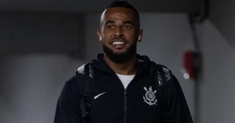 Corinthians: Reestruturação do Elenco, Saídas e Mercado da Bola