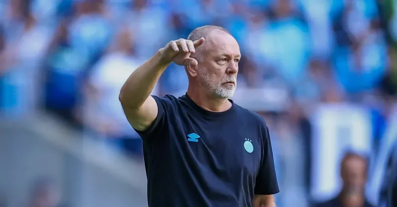 Grêmio: Mano Menezes Desvenda Desafios de Cuéllar e Disparidade Financeira no Futebol