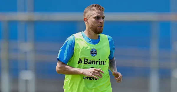Cuéllar e a Pressão no Grêmio: Desempenho Aquém e Reação da Torcida
