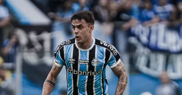 Carballo no Grêmio: Retorno, Desafios e o Futuro do Volante Uruguaio