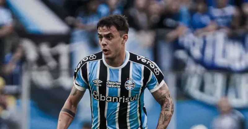 Carballo no Grêmio: Retorno, Desafios e o Futuro do Volante Uruguaio