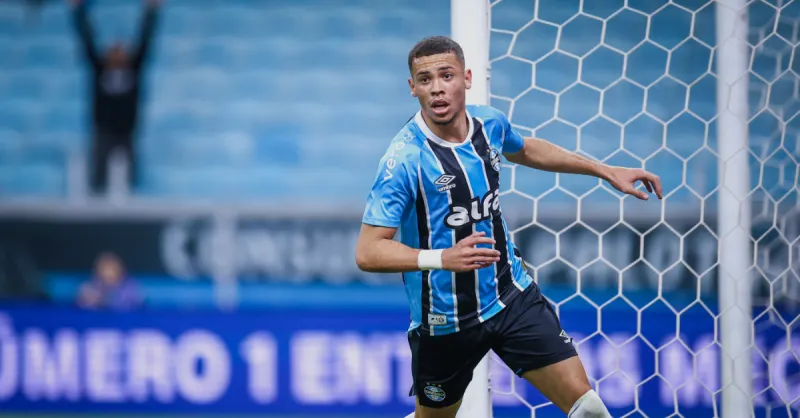 Grêmio: Goleada do Cruzeiro Expõe Falhas e Impacta Classificação no Brasileirão