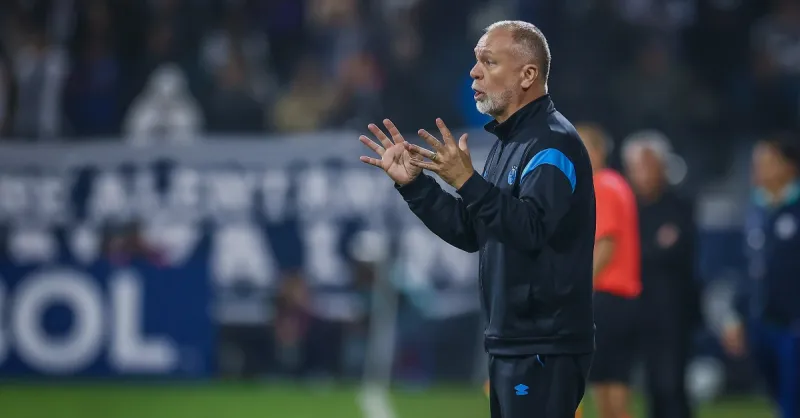 Grêmio: Mano Menezes Define Retornos Chave e Reajustes Táticos para o Brasileirão