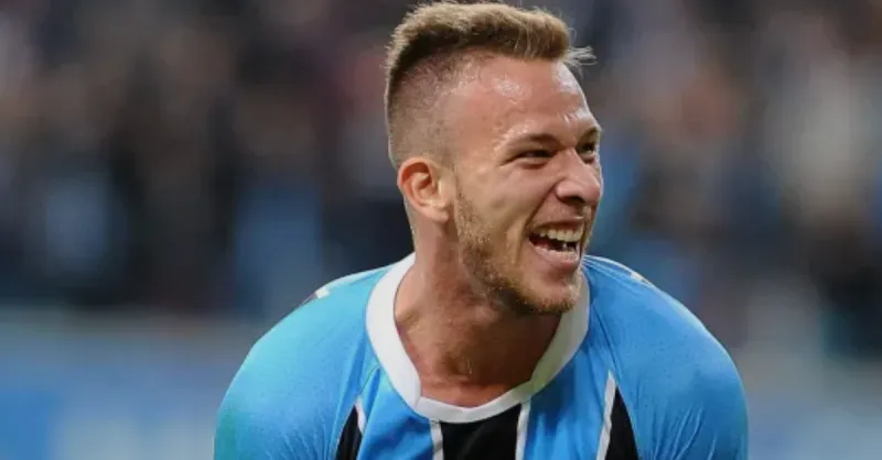 Grêmio: Arthur de Volta, Grohe em Xeque – O Cenário do Mercado Gremista Revelado