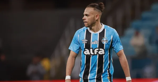 Mano Menezes Explica Vaias a Braithwaite: Análise Tática e Frustração da Torcida
