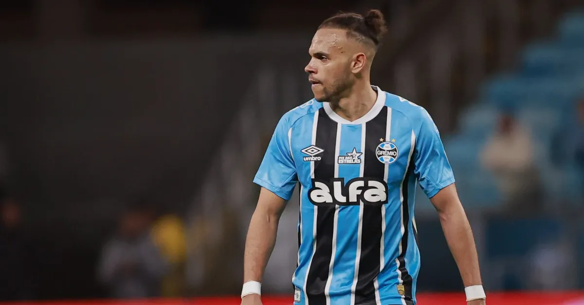 Mano Menezes Explica Vaias a Braithwaite: Análise Tática e Frustração da Torcida