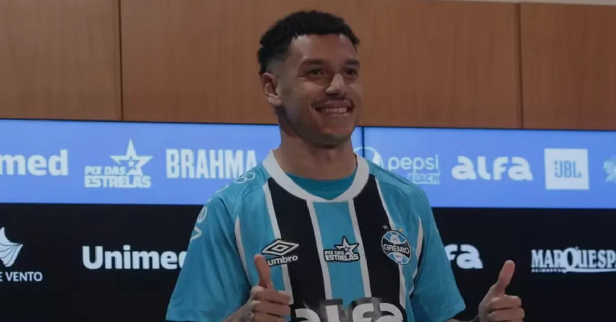 Enzo Chega ao Grêmio: Lateral-Esquerdo Vê Oportunidade Única no Tricolor