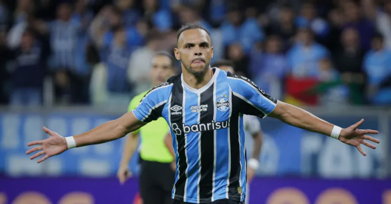 Braithwaite Domina Artilharia Gremista; Olivera é o Motor Tático?