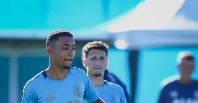 André Henrique Titular: A Virada no Ataque do Grêmio e a Chance de Ouro