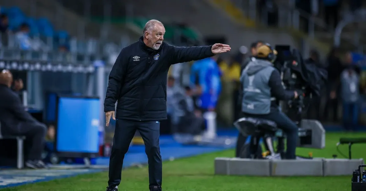 Mano Menezes Revela Estratégia: Jogadores Criticados e Futuro do Grêmio no Brasileirão