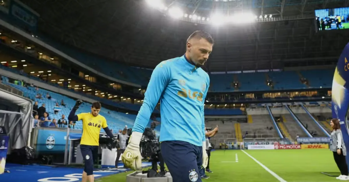 Grando Titular no Grêmio: A Chance de Ouro com Desfalque de Volpi