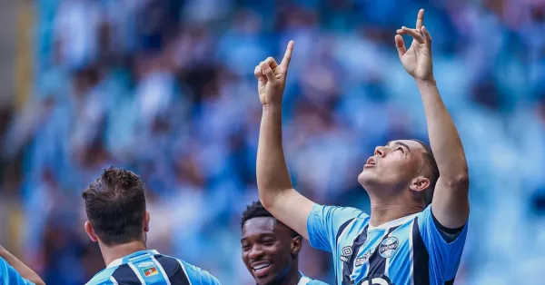 Grêmio e Carlos Vinícius: A Chave para a Libertadores no Brasileirão?
