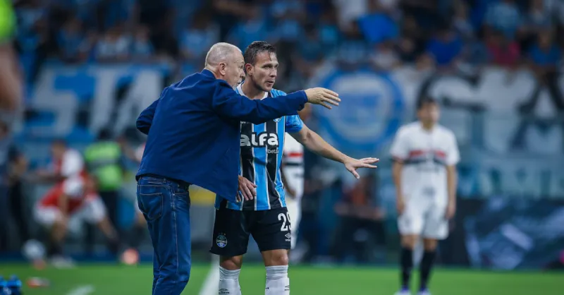 Futuro de Arthur no Grêmio: Juventus Abre Mão e Destino Está nas Mãos do Volante