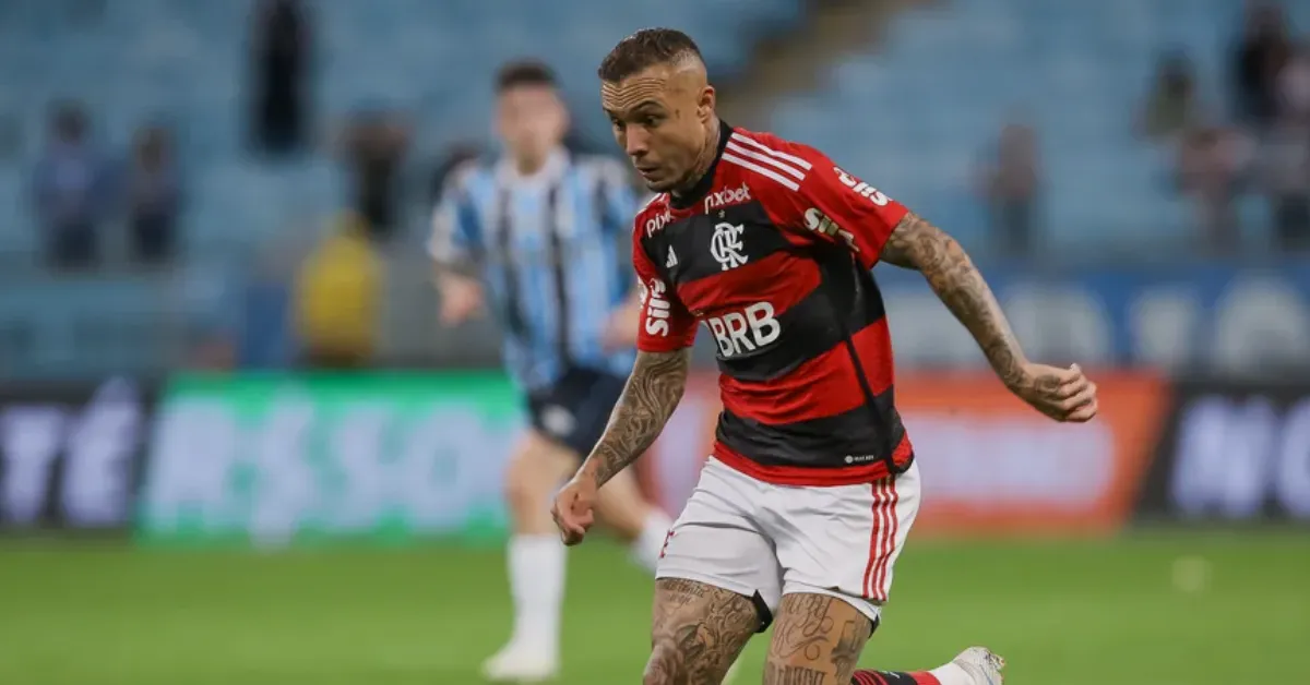 Grêmio Choca Mercado: 4 Reforços Top e Aumento de 40% na Folha!