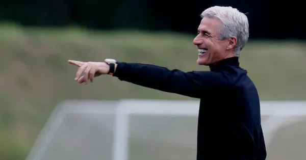 Grêmio e Luís Castro: Detalhes da Negociação pelo Novo Treinador em 2026