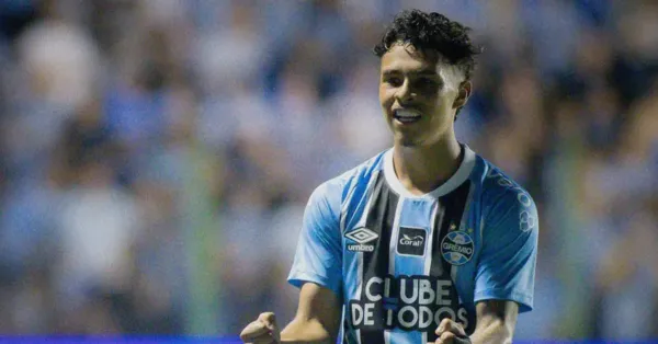 Grêmio blindagem: Roger, destaque da base, tem contrato renovado até 2028